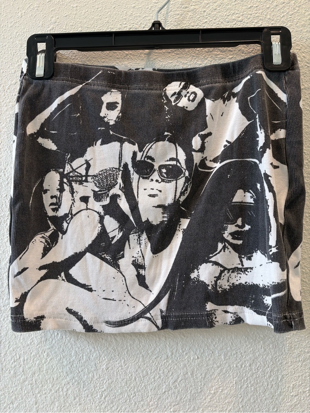 SHEIN Black and White Graphic Photo-Print Mini Skirt